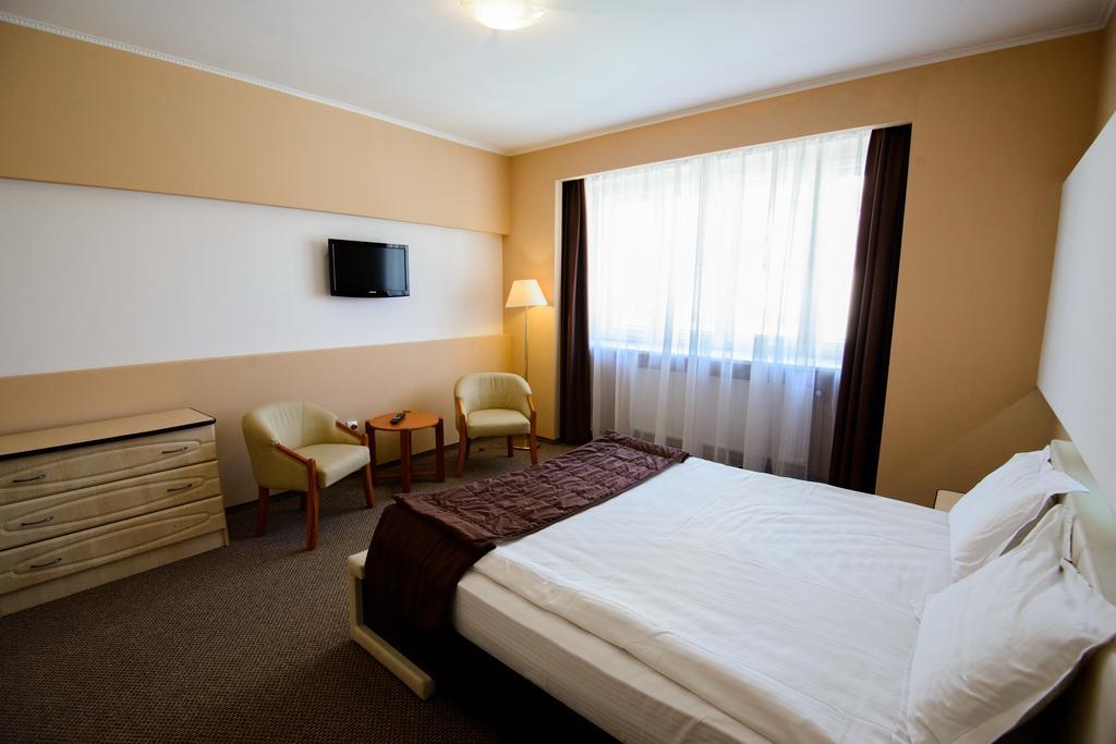 Residence Piata Sfatului Braşov Eksteriør billede